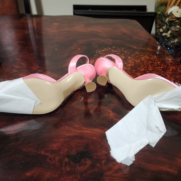 Uterque - Picture 3 of 3